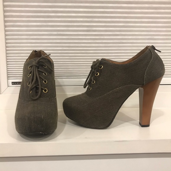 Qupid Shoes - Lace up shoes with thick heel